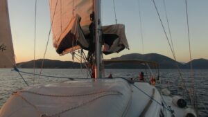 Найкращий спосіб пізнати Грецію і Кікладські острови Яхтинг в Греции з ББ Яхтинг