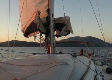 Найкращий спосіб пізнати Грецію і Кікладські острови Яхтинг в Греции з ББ Яхтинг